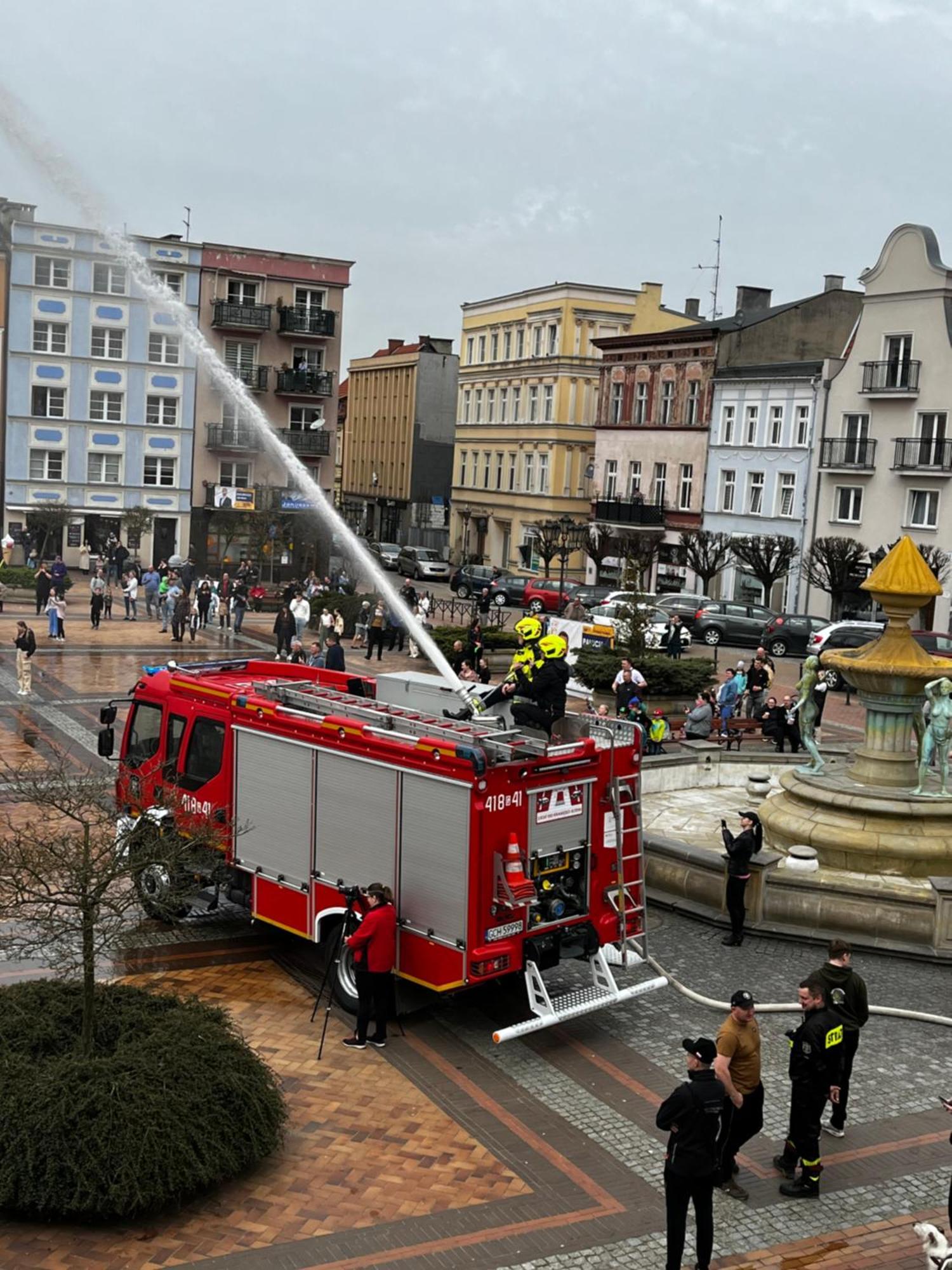 Pokoje Goscinne Fabio Chojnice Esterno foto
